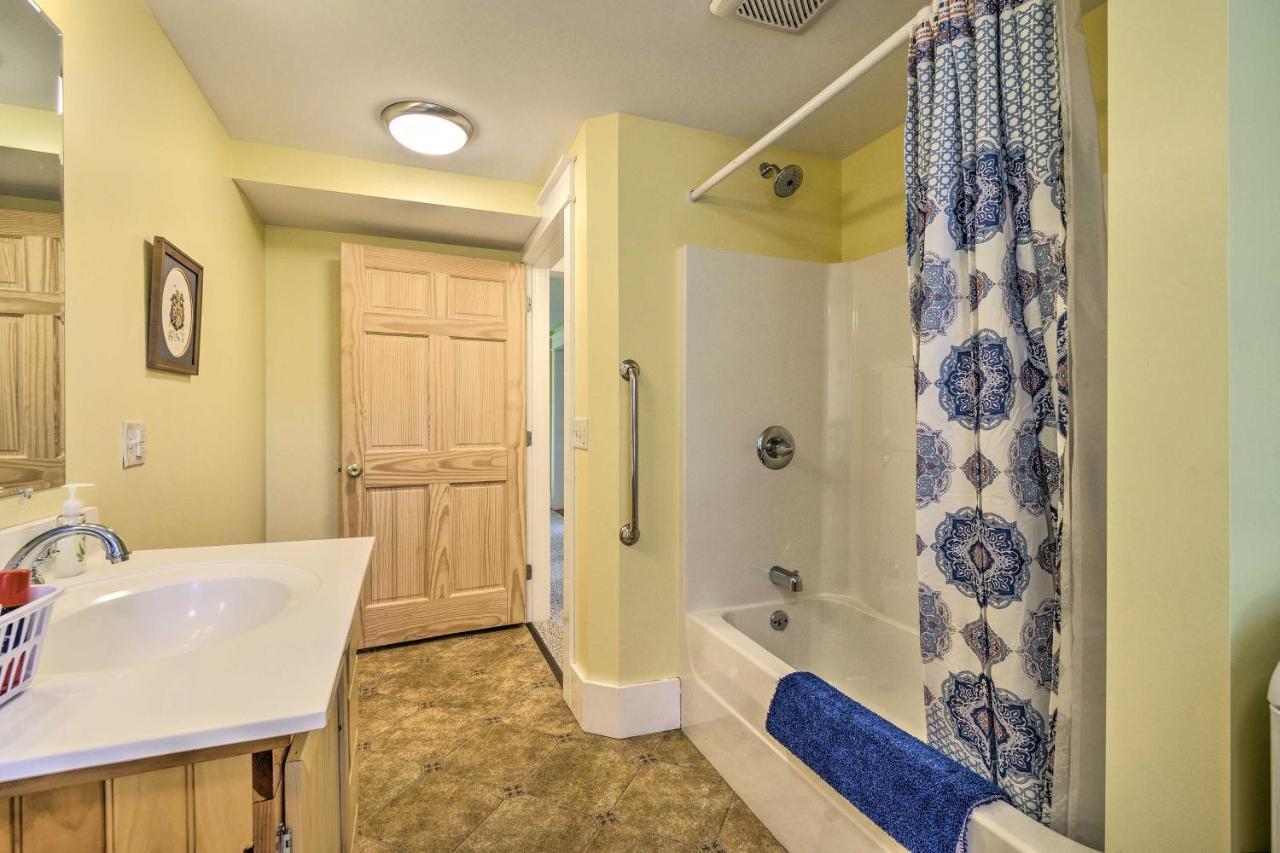 Charming Stanley Home With Yard, 7 Mi To Seneca Lake Дженива Экстерьер фото